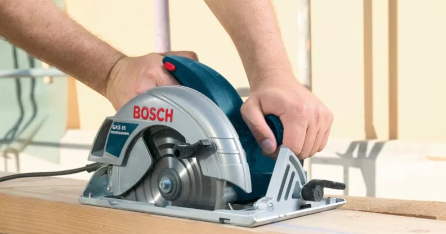 Bosch_Professional_Sierra_circular_GKS_65_GCE_2